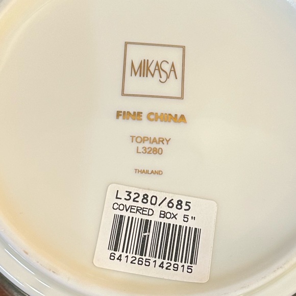 🎄🌟HP🌟Mikasa 2019 Christmas Topiary Fine Bone China Covered Box Candy Dish - Picture 8 of 8